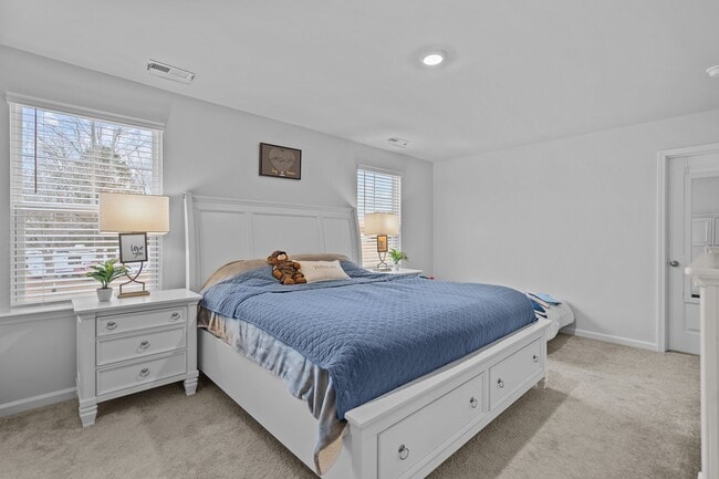 Building Photo - 402 Folkstone Rd