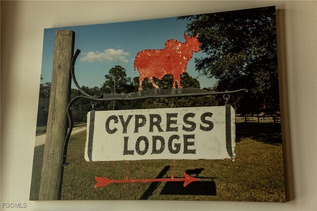 Building Photo - 15375 Grn Acrs Ave