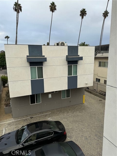 Building Photo - 621 Normandie Ave