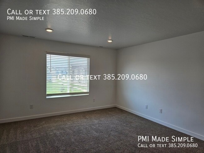 Building Photo - 866 E Sand Dollar Wy