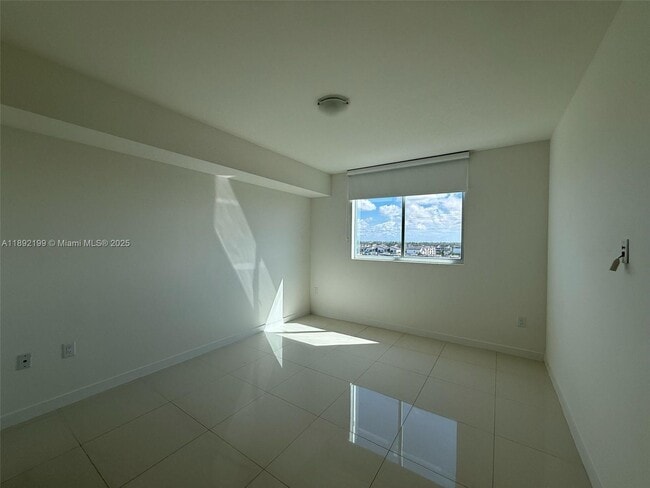Building Photo - 7825 NW 107th Ave