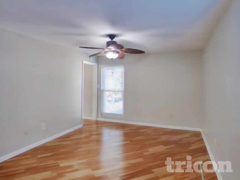 Building Photo - 1866 Belleair Rd