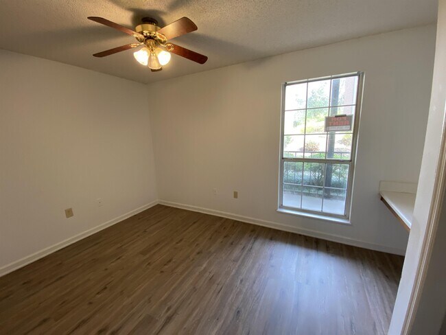 Building Photo - 155 Anderson Hwy