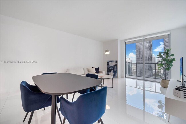 Building Photo - 1100 S Miami Ave