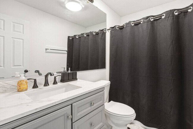 Building Photo - 3766 White Cliff Way