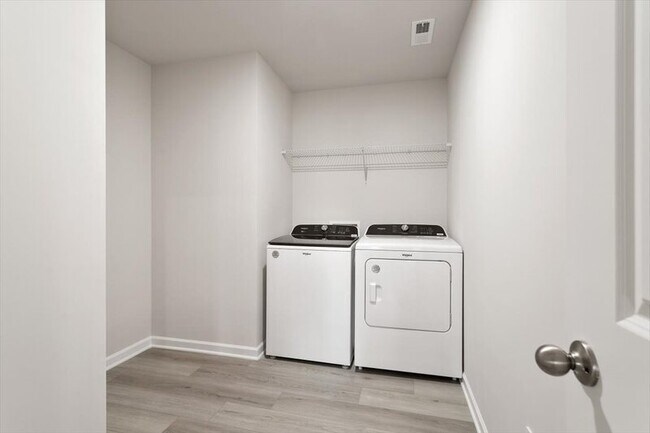 Building Photo - 147 White Birch Ln