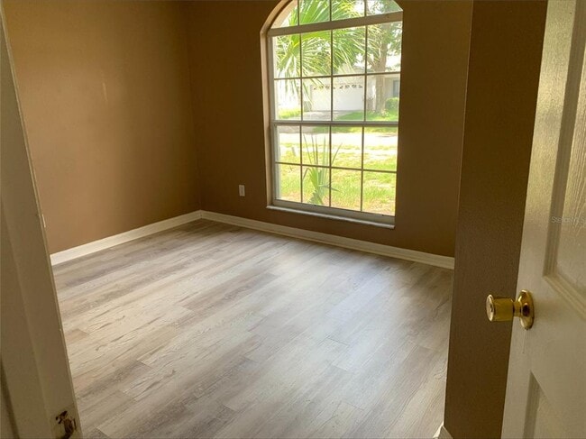 Building Photo - 7817 Laurel Oak Ln