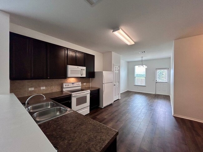 Building Photo - 9117 Southwick Dr