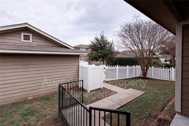 Building Photo - 1612 Corn Hill Ln