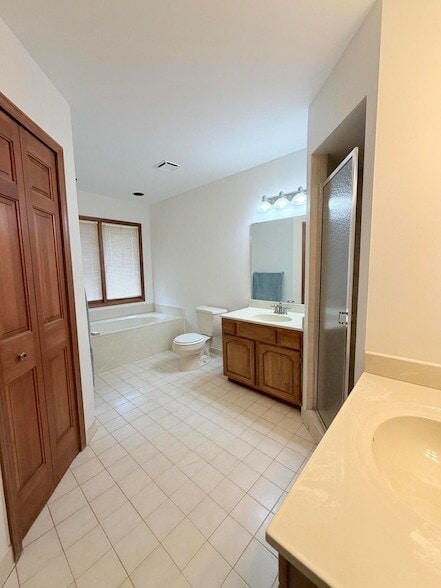 Building Photo - 43532 Scenic Ln