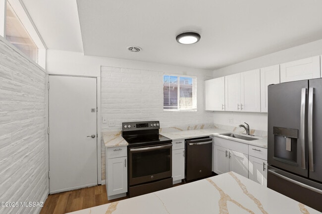 Building Photo - 3402 E 27th St