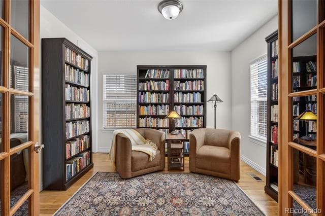 Building Photo - 2933 Lawrence St