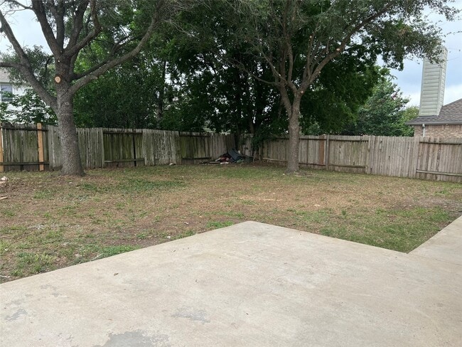 Building Photo - 13715 Branford Greens Dr