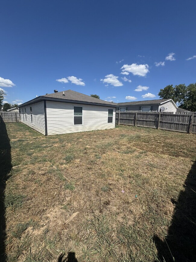 Building Photo - 2729 Lenox Ct