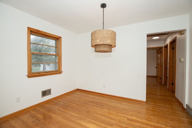 Building Photo - ? Remodeled Shivley 3 Bedroom, 1.5 Bathroom Home! ?