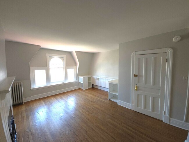 Building Photo - 21N Ferry Street