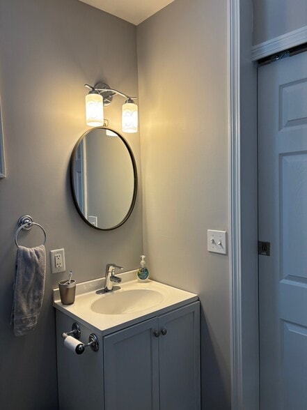 Building Photo - 544 Tolend Rd