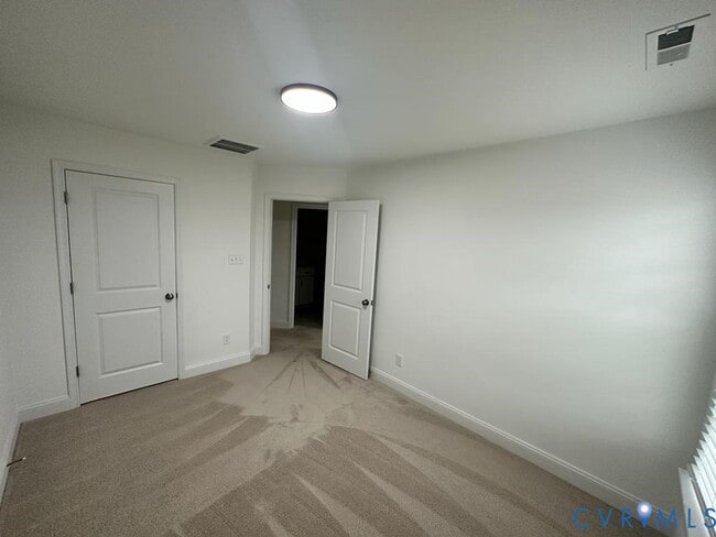 Building Photo - 7117 Leire Ln