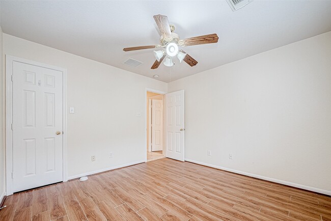 Building Photo - 7514 Trail Hollow