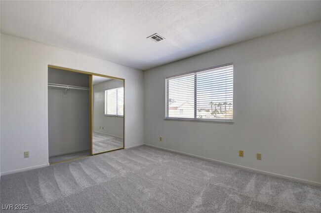 Building Photo - 8216 Carmen Blvd