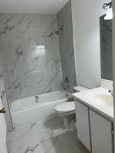 New master bath - 6221 SW 138th Ct
