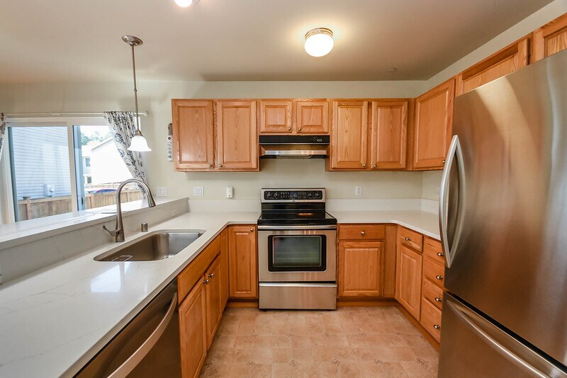 Building Photo - 1349 Burnside Pl