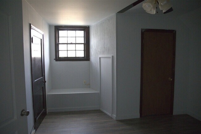 Building Photo - 1716 Combs St