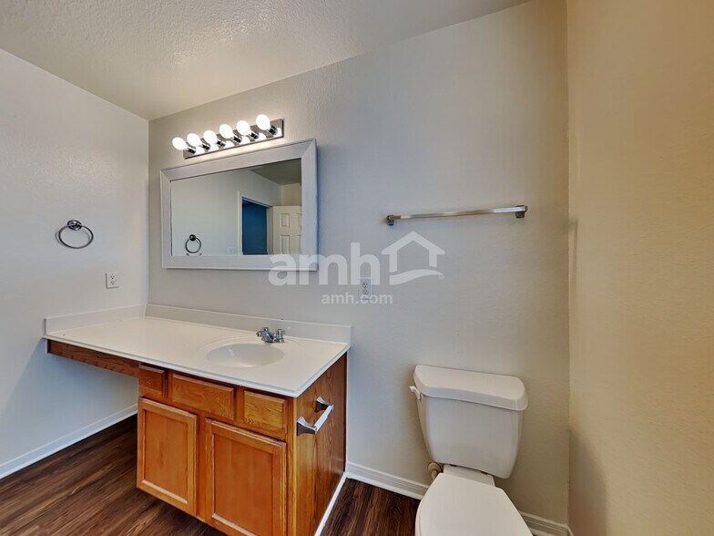 Building Photo - 21806 Grassy Hill Ln