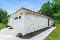 Building Photo - 593 South St