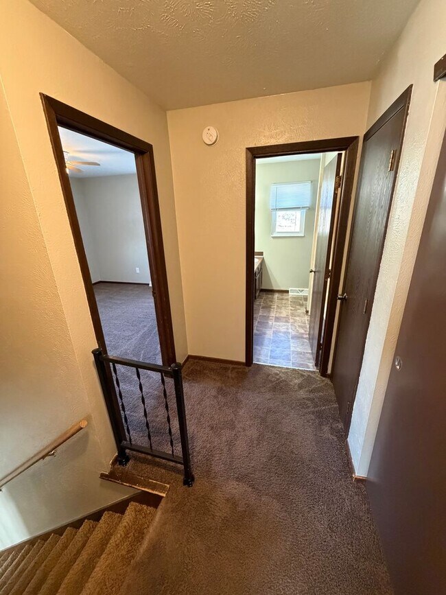 Building Photo - 1163 Bernath