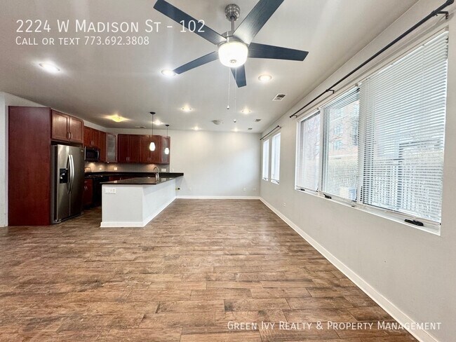 Building Photo - 2224 W Madison St