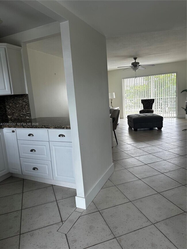 Building Photo - 8305 Sunrise Lakes Blvd