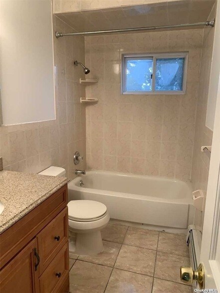 Building Photo - 120 Ketridge St