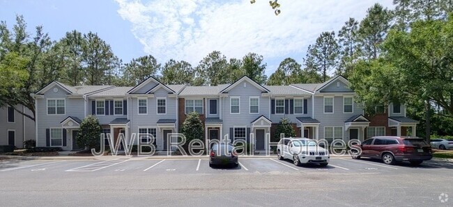 Building Photo - 3512 Summerlin Ln N