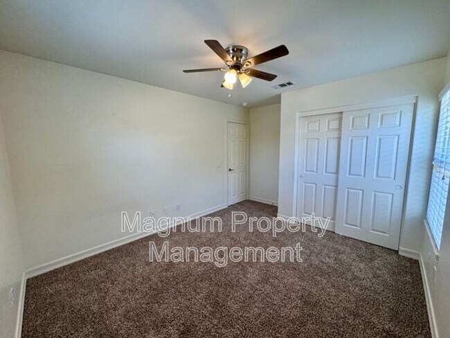 Building Photo - 44780 Rutherford St