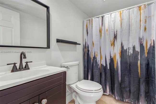 Building Photo - 2551 Camelot Ct