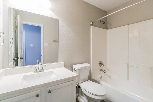 Building Photo - 223 Legends of Hutto Tr