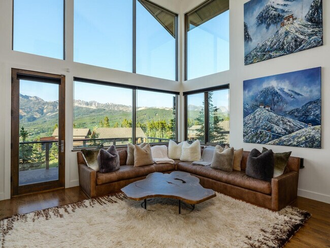 Building Photo - 6 Silver Peaks Dr