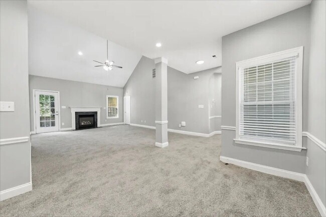 Building Photo - 2369 Eagle Glen Ct