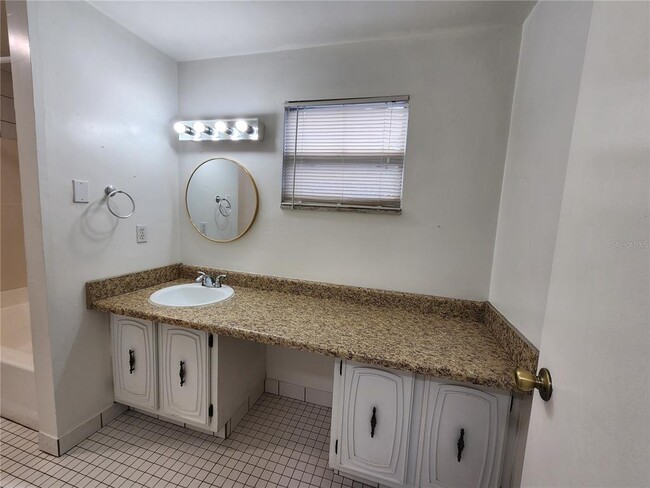 Building Photo - 719 SW 75th St