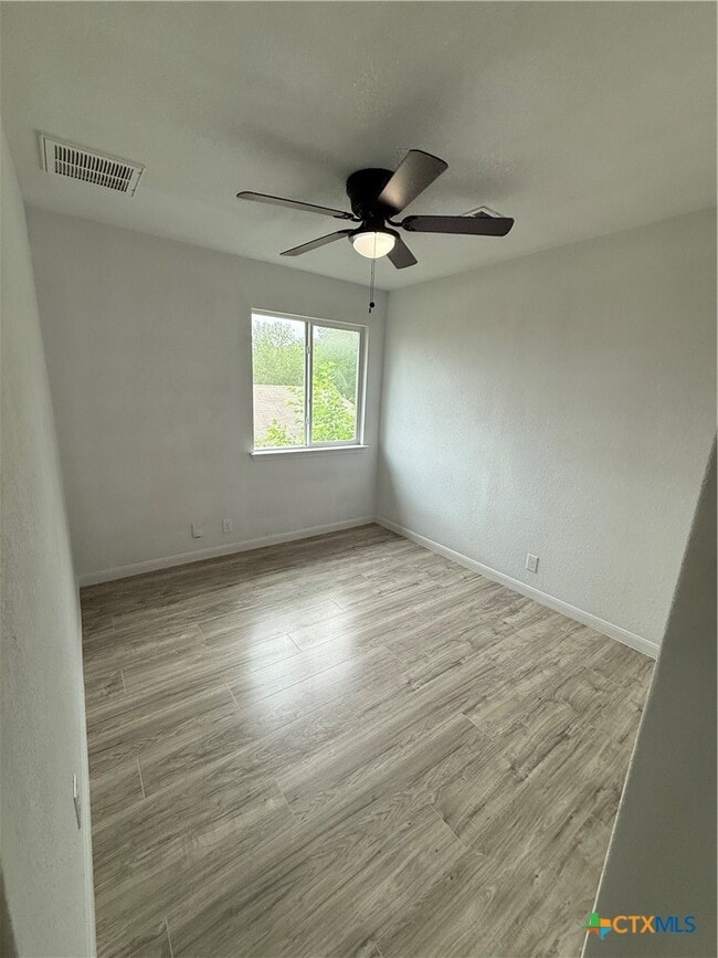 Building Photo - 426 Wind Gust