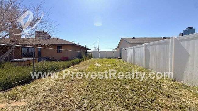 Building Photo - 17820 Manzanita St