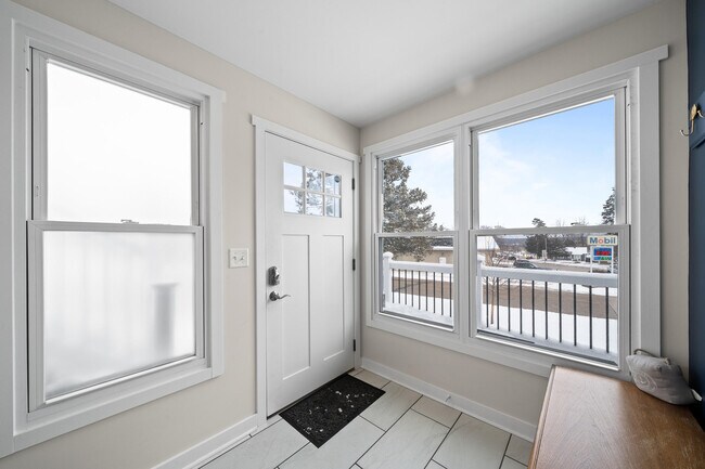 Building Photo - 80 W Geneva St