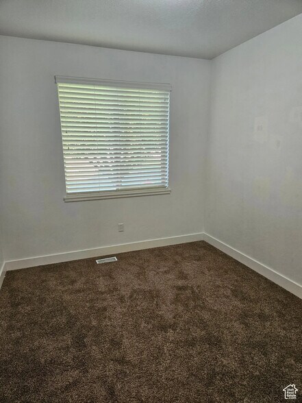 Bed 2 - 772 S 150 E