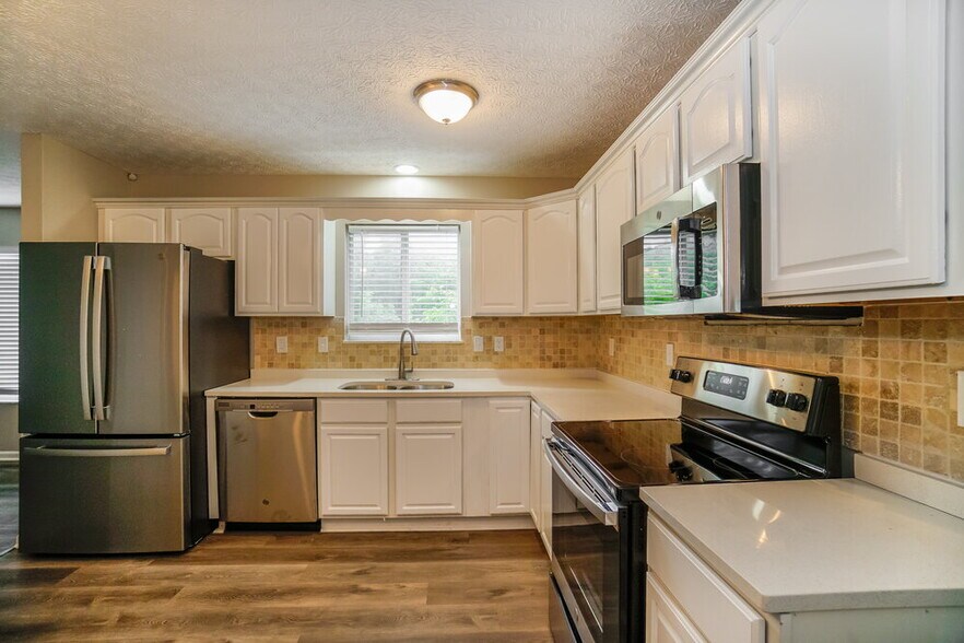 Building Photo - 1700 Golden Cloud Ln