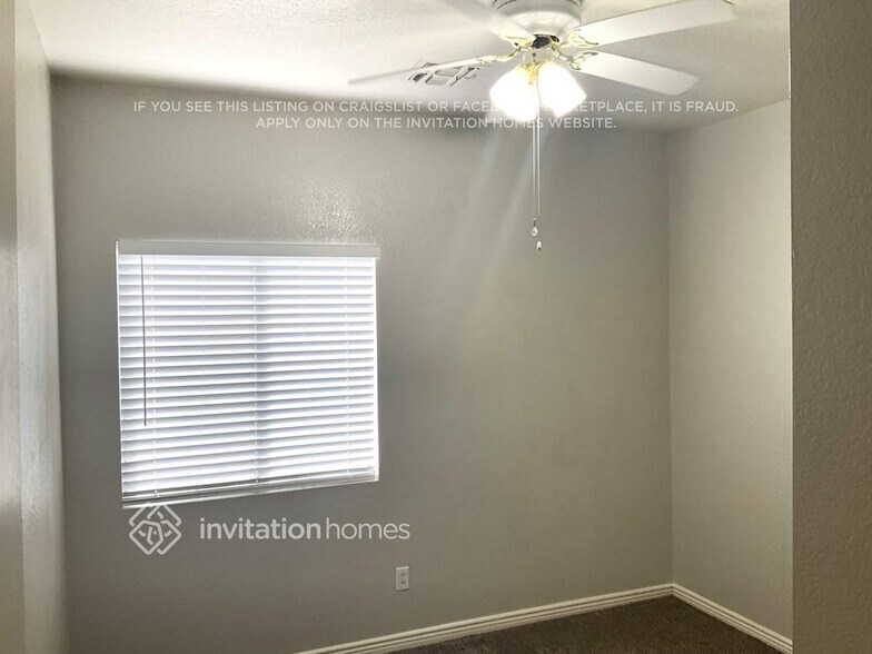 Building Photo - 10429 E Abilene Ave