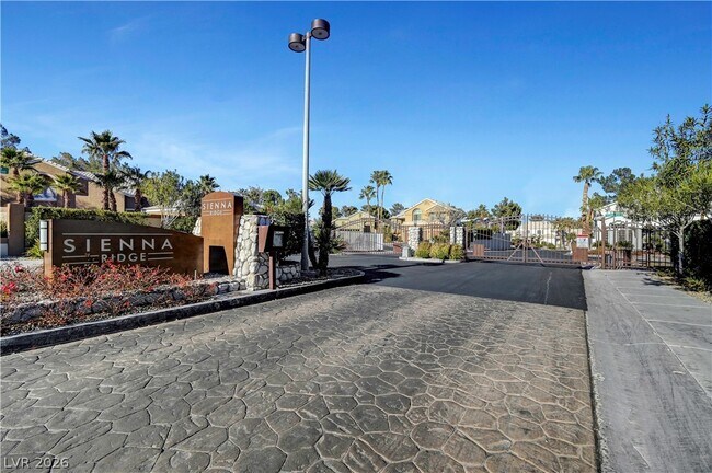 Building Photo - 1405 Sunblush Ln