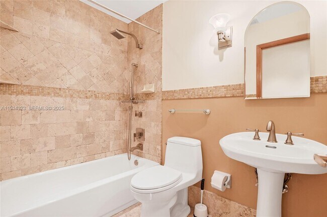 Building Photo - 8035 SW 89th Ct