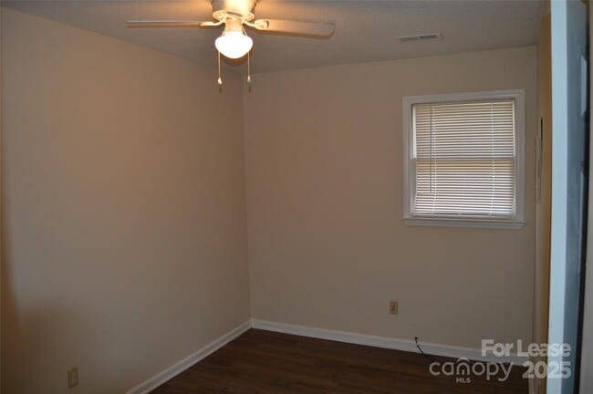 Building Photo - 309 Vance St