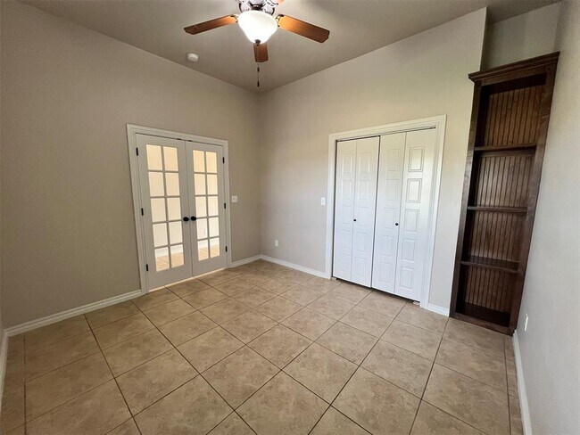 Building Photo - 203 Lyla Glen Dr
